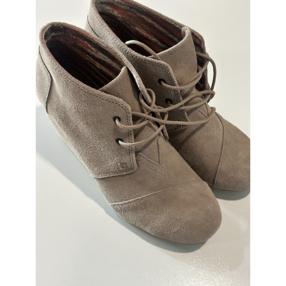 TOMS Desert Wedge Women's Size 10 Taupe Suede Lace Up Ankle Booties 10006257 NEW